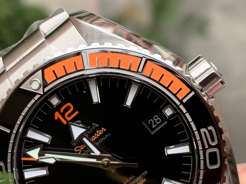 VS厂欧米茄海马系列600米四分之一橙腕表做工如何  第6张